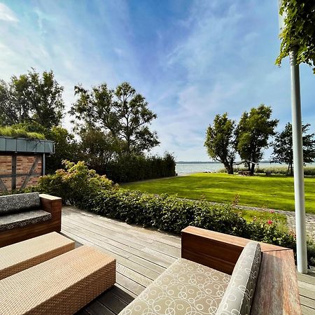 Peeneblick - Traumhaus In Exklusiver Direktlage Am Wasser Mit Eigenem Bootssteg Fuer 8 Personen Rankwitz Exterior photo