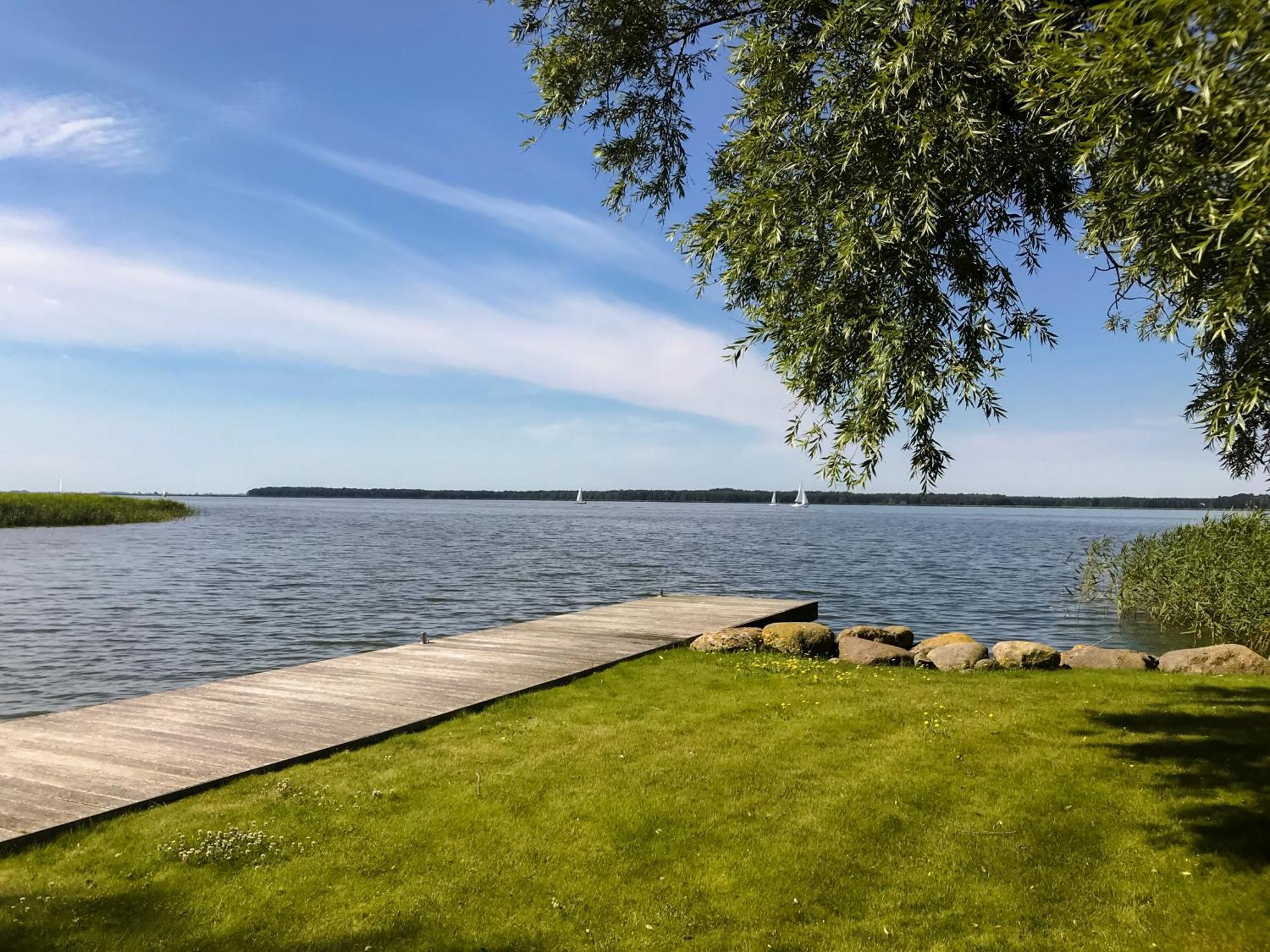 Peeneblick - Traumhaus In Exklusiver Direktlage Am Wasser Mit Eigenem Bootssteg Fuer 8 Personen Rankwitz Exterior photo